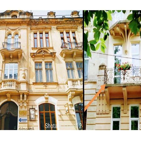 Family Apartments In Lviv Center With Balcony المظهر الخارجي الصورة