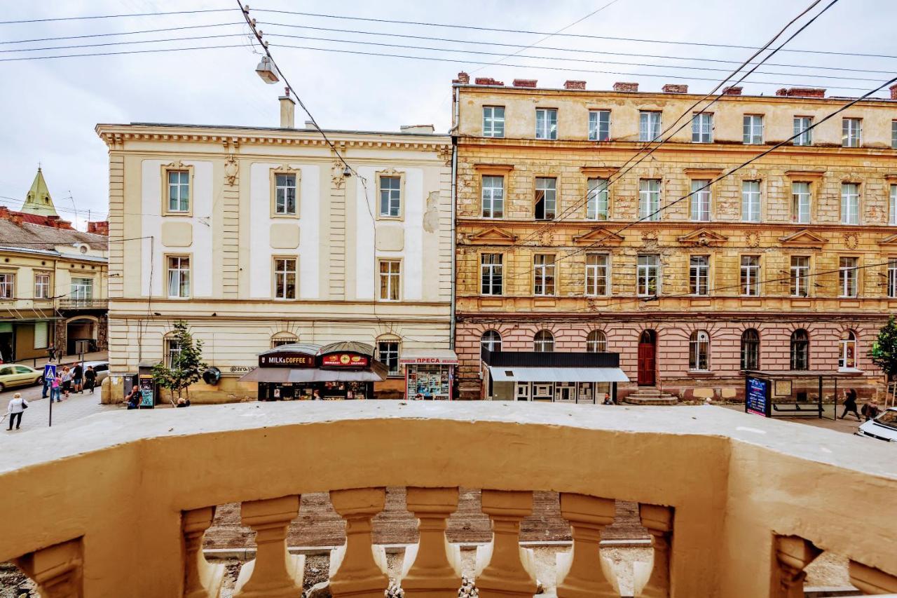 Family Apartments In Lviv Center With Balcony المظهر الخارجي الصورة